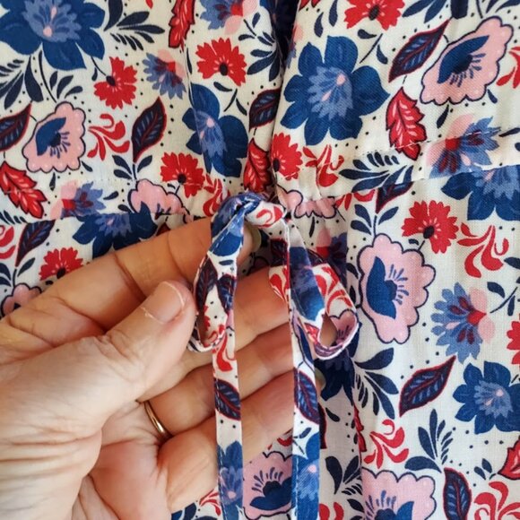 Talbots sleeveless Summer Maxi dress size 12P Rayon-Soft Comfy Swingy Material - Picture 7 of 7